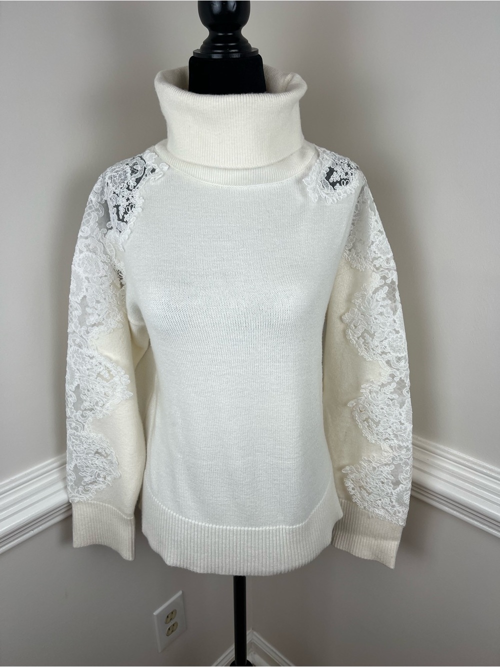 The Noli Shop Camille Lace Turtleneck Sweater Pearl White M NWT